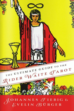 Bild på The Ultimate Guide to the Rider Waite Tarot